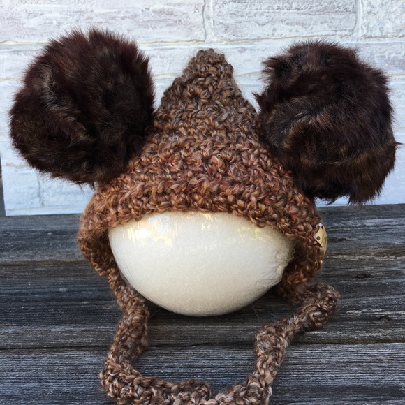 Bear beanie/ double pom matching family bonnets β₯οΈ - Picture 4 of 4